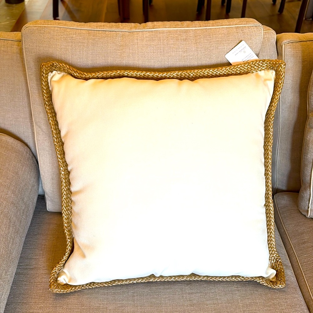 Pottery Barn Set of 2 Faux Natural Fiber Trim Outdoor Pillows.